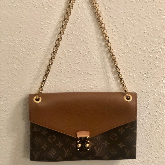 Louis Vuitton Pallas Chain Bag - Designer WishBags